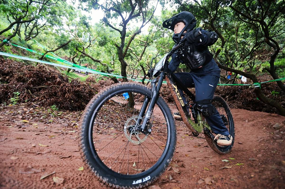 软尾争锋！ “L-TWOO杯”2025喜德盛四季联赛夏季赛圆满成功