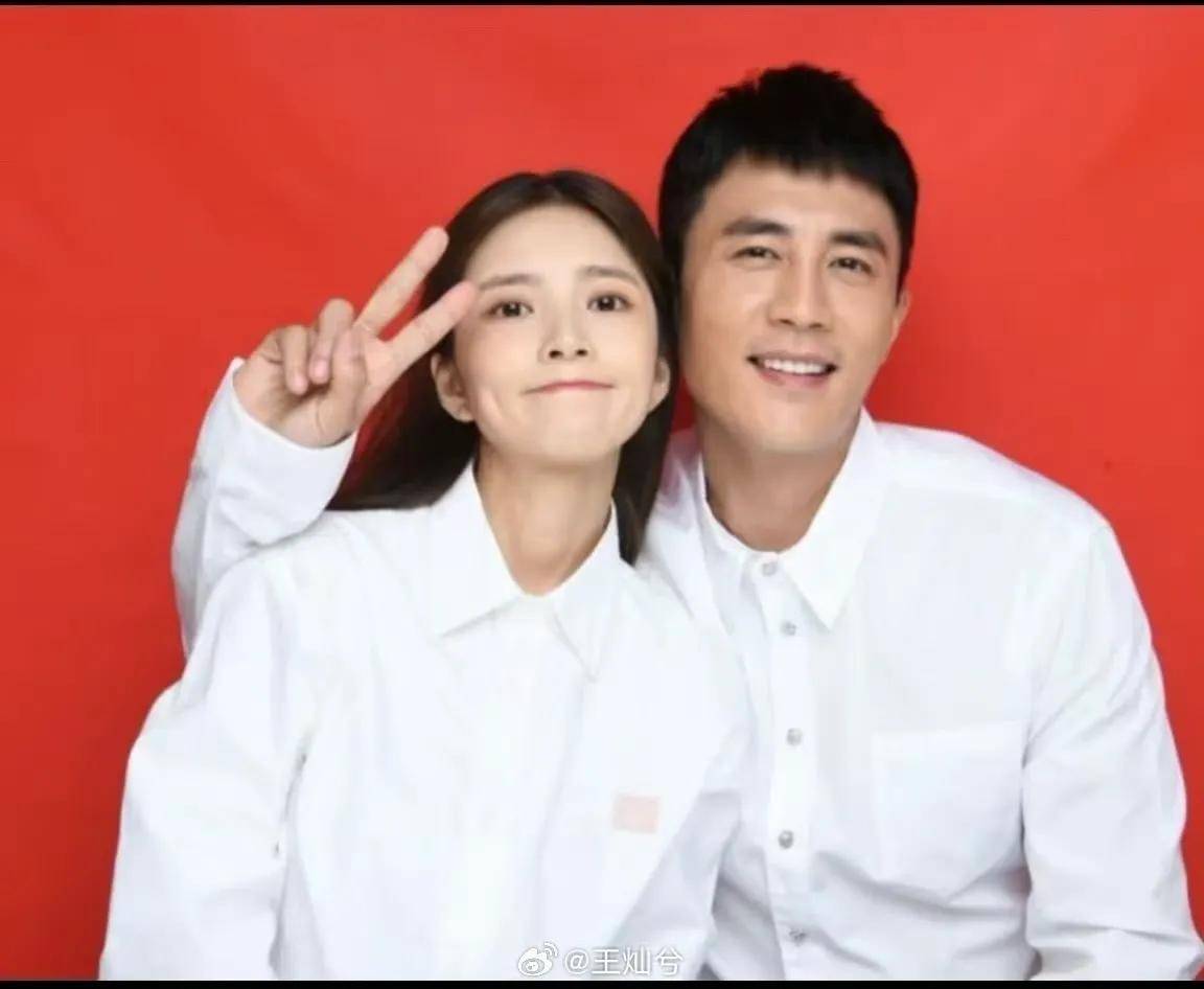 杜淳老婆王灿兮发文称自己不是宋慧乔的替身网友：又自己买热搜了