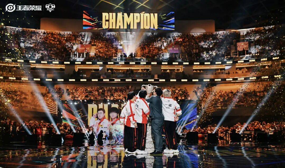 六连冠！成都高(gāo)新区电竞战队創(chuàng)造历史