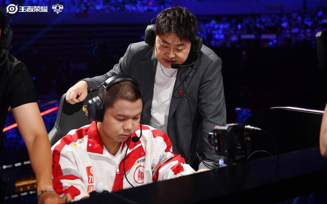 当孟家俊成为成都AG超玩会.大帅：自信与克制